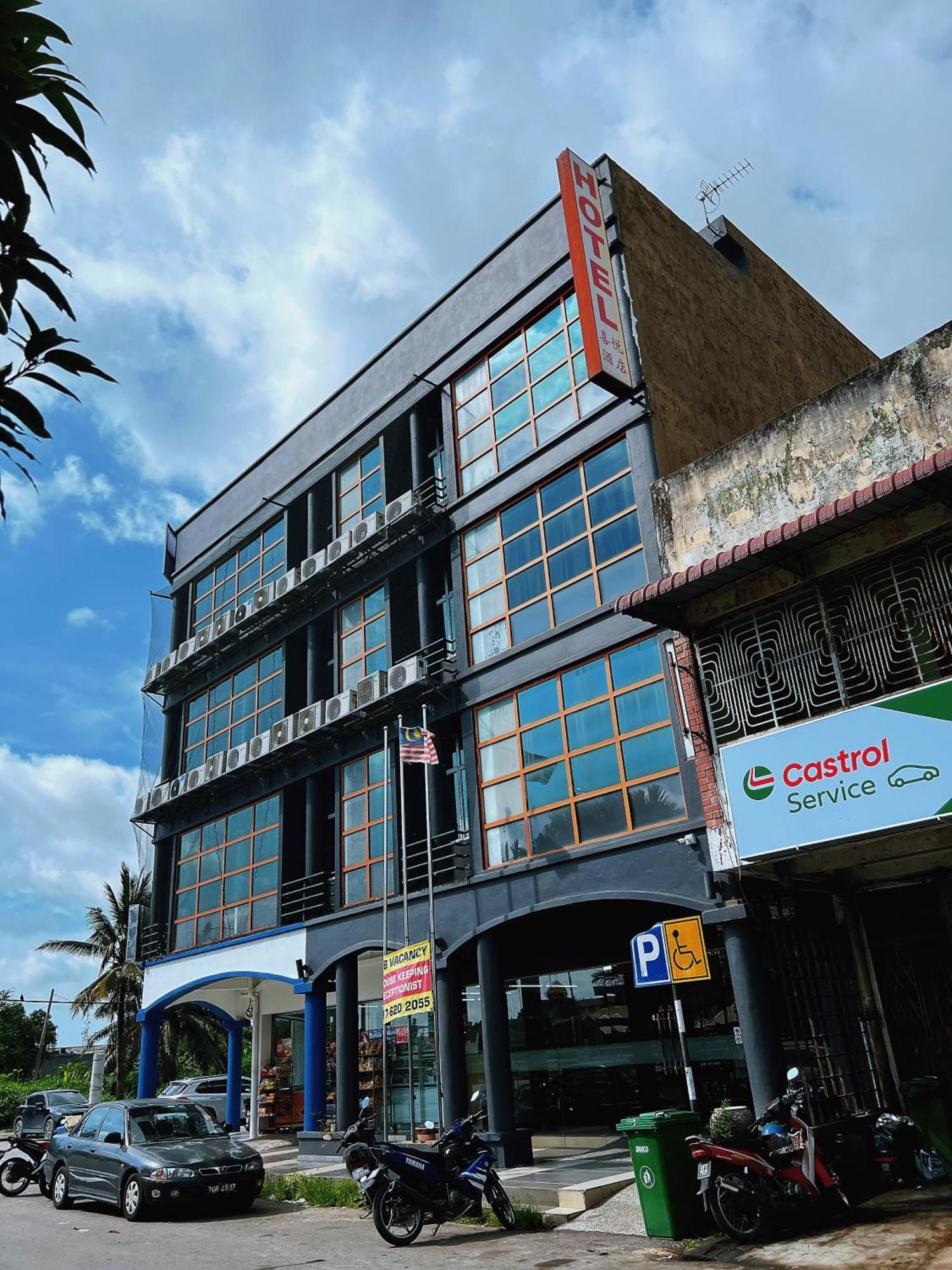 Hotel Zamburger Taman Kapar Exterior photo